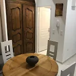 Апартаменты Du Couvent Des Carmes *